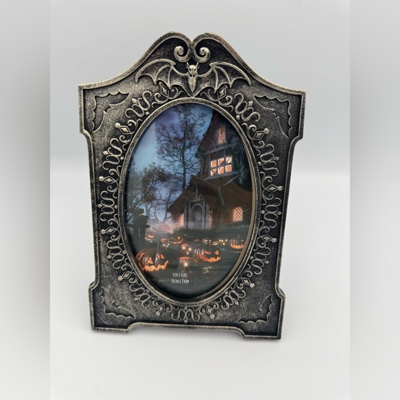 Halloween Bats Photo Frame Gold Tone Ornate Gothic Tabletop Wall Mount 4X6 - Picture 1 of 10